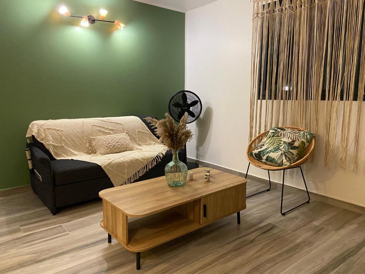 Ti Karet - Charmant Logement Avec Jacuzzi Et Vue Mer Terre-De-Haut Esterno foto